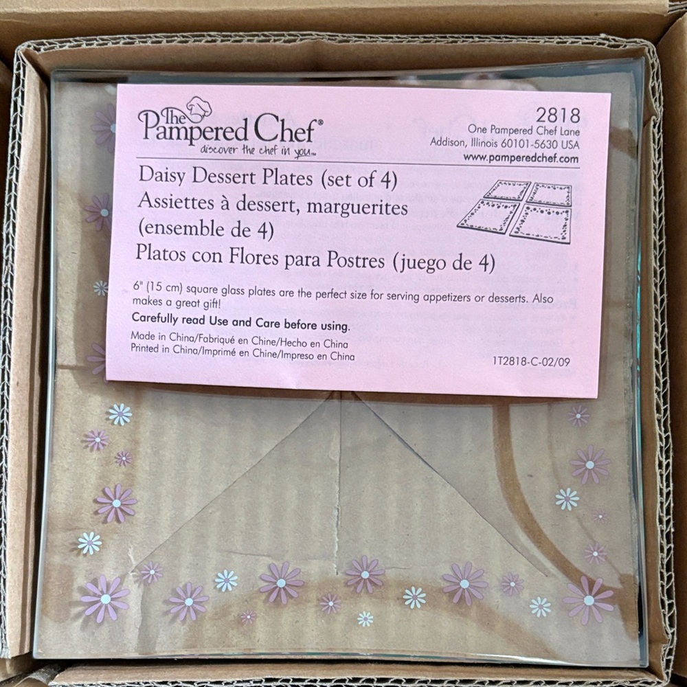 The Pampered Chef Daisy Dessert Plates